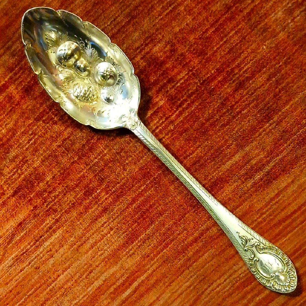 Elegant Martin Hall & Co, 1860s Silver Plate Berry Spoon